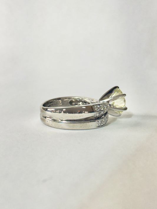 Round Brilliant cut Diamond Wedding Ring