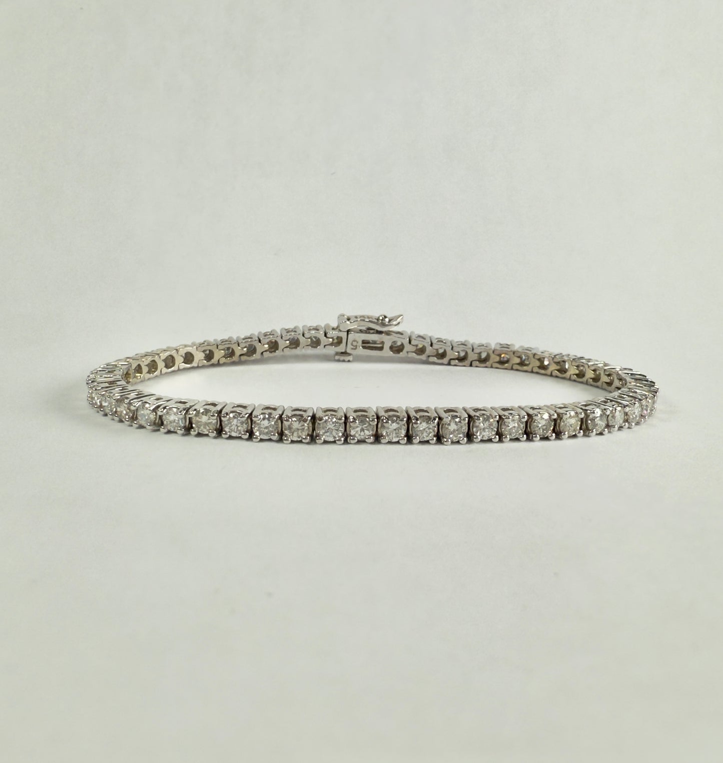 Round Brilliant Cut Diamond Tennis Bracelet