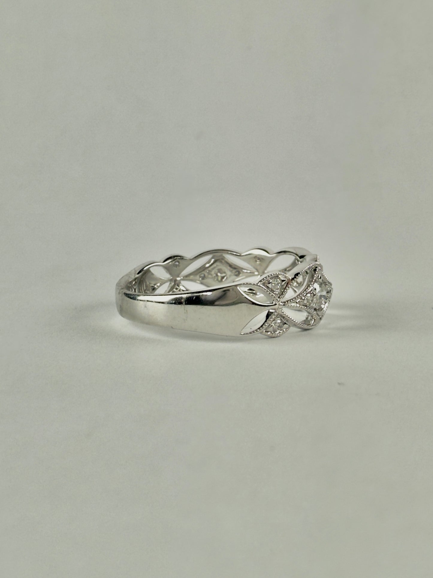 Diamond Anniversary Band