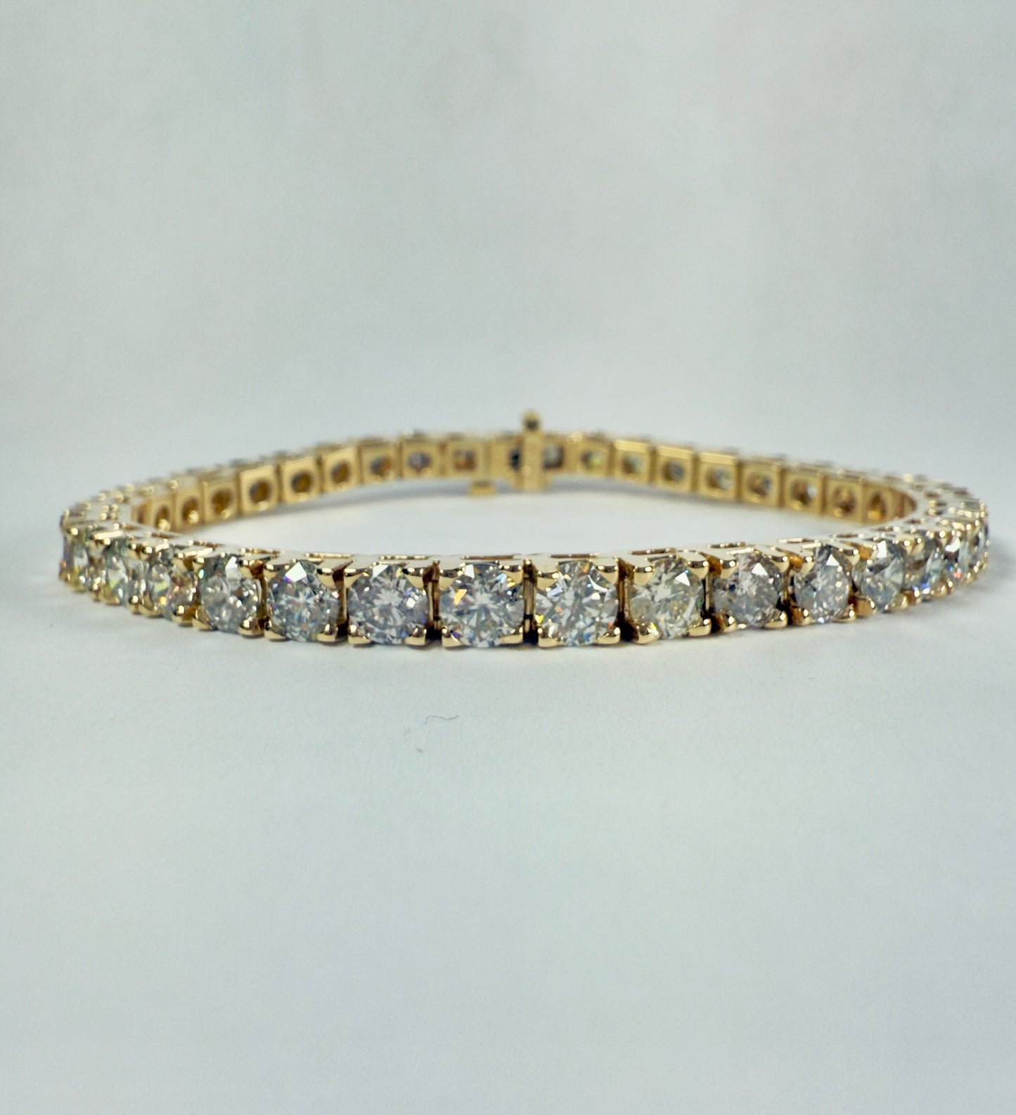 Round Brilliant Cut Diamond Tennis Bracelet